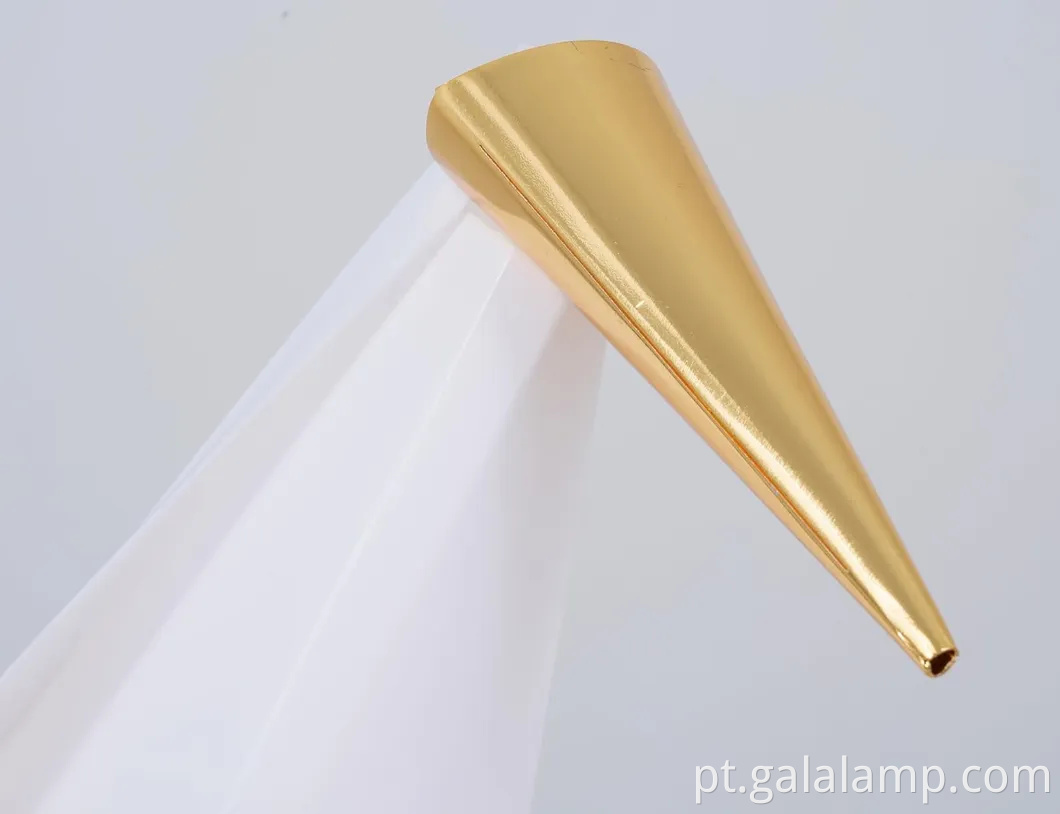 Lâmpada de pássaro decorativa nórdica moderna com design de guindaste dourado de luxo